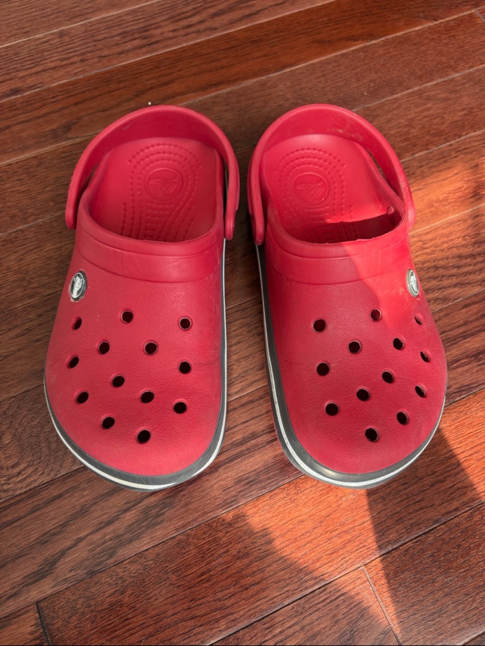 CROCS Kids Red Classic Clog with Heel Strap - Picture 7 of 11